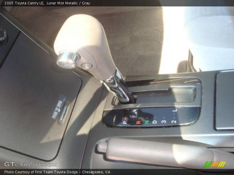 Lunar Mist Metallic / Gray 2005 Toyota Camry LE