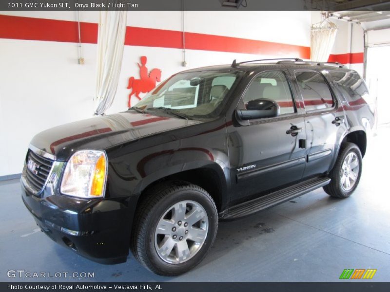 Onyx Black / Light Tan 2011 GMC Yukon SLT