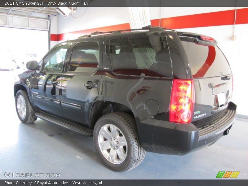 Onyx Black / Light Tan 2011 GMC Yukon SLT