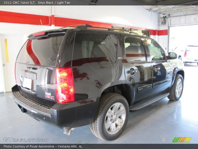Onyx Black / Light Tan 2011 GMC Yukon SLT