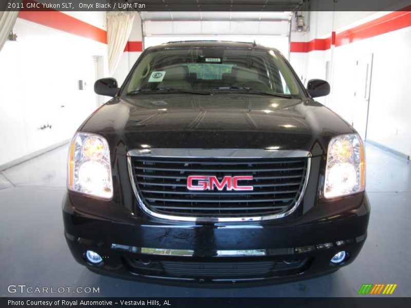 Onyx Black / Light Tan 2011 GMC Yukon SLT