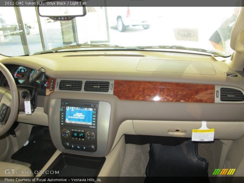 Onyx Black / Light Tan 2011 GMC Yukon SLT