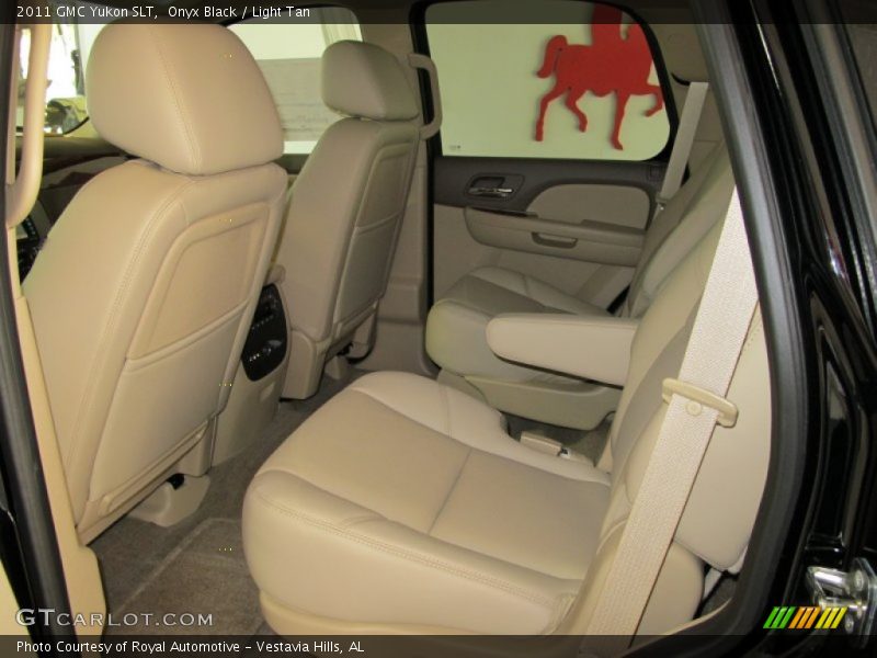 Onyx Black / Light Tan 2011 GMC Yukon SLT