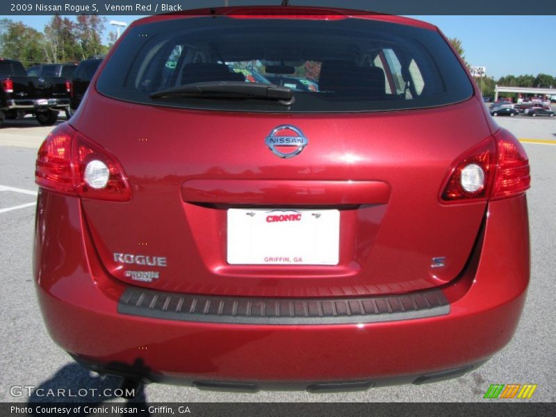 Venom Red / Black 2009 Nissan Rogue S