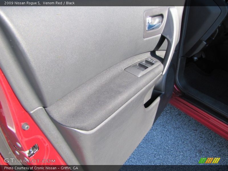 Venom Red / Black 2009 Nissan Rogue S