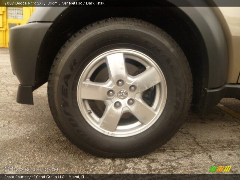 Bright Silver Metallic / Dark Khaki 2007 Dodge Nitro SXT