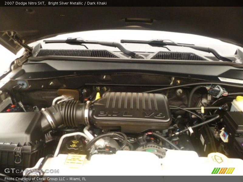 Bright Silver Metallic / Dark Khaki 2007 Dodge Nitro SXT