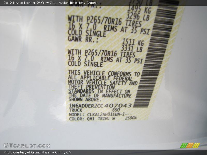 Avalanche White / Graphite 2012 Nissan Frontier SV Crew Cab