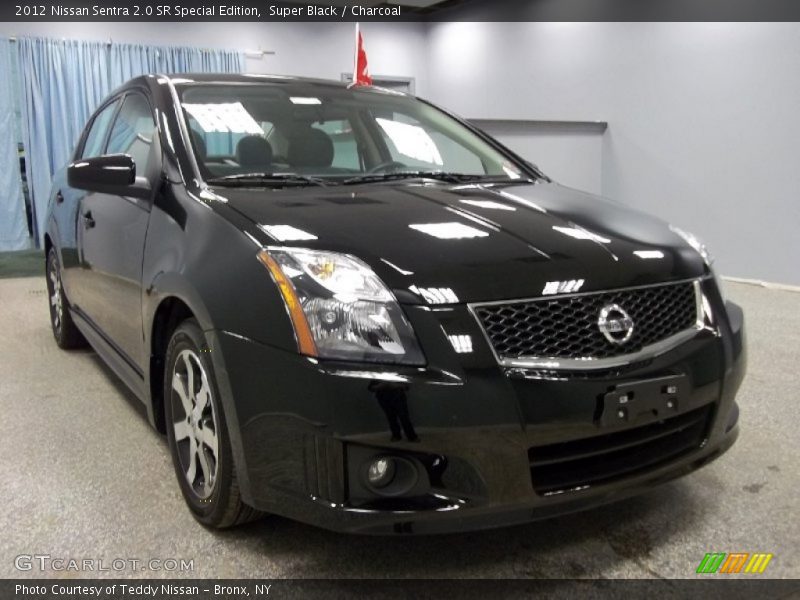 Super Black / Charcoal 2012 Nissan Sentra 2.0 SR Special Edition