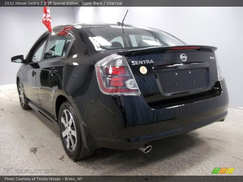 Super Black / Charcoal 2012 Nissan Sentra 2.0 SR Special Edition