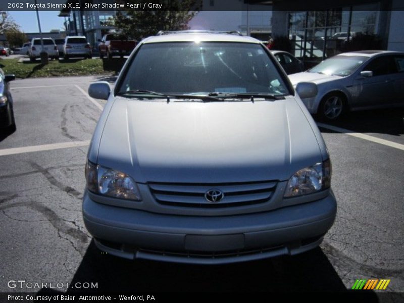 Silver Shadow Pearl / Gray 2002 Toyota Sienna XLE
