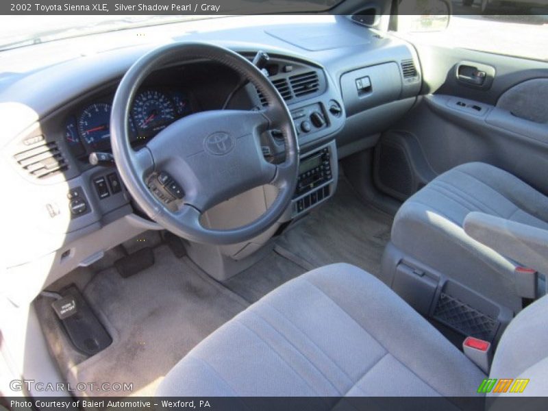 Silver Shadow Pearl / Gray 2002 Toyota Sienna XLE