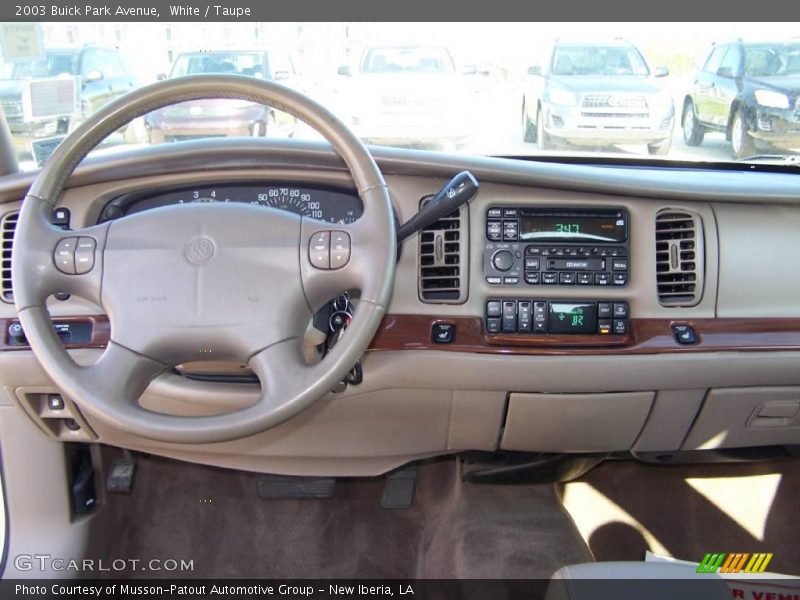 White / Taupe 2003 Buick Park Avenue
