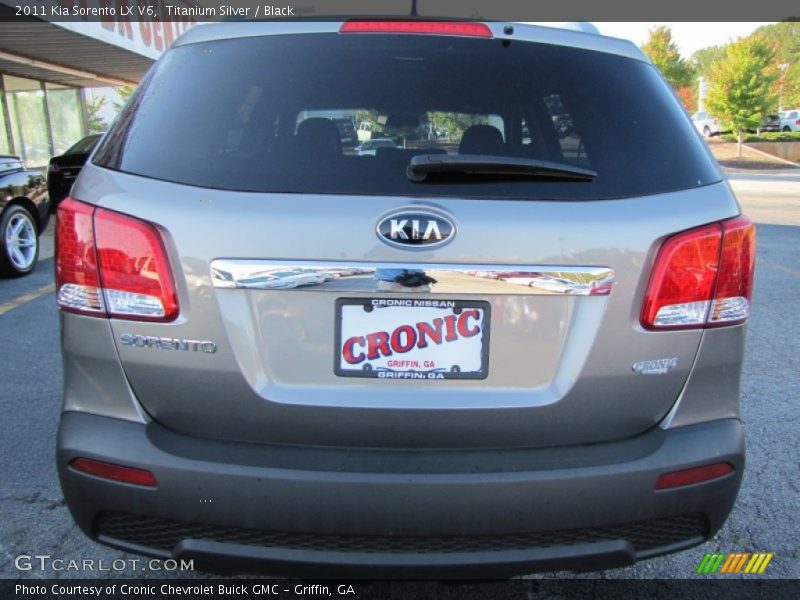 Titanium Silver / Black 2011 Kia Sorento LX V6