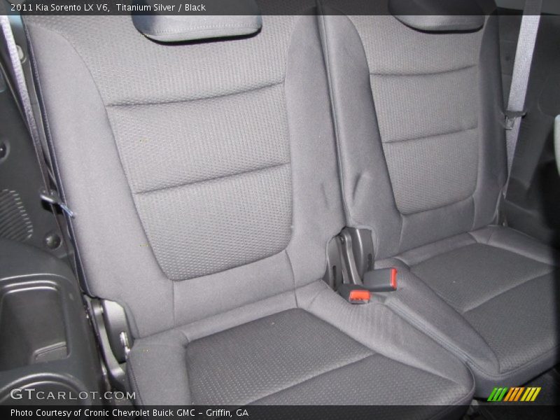 Titanium Silver / Black 2011 Kia Sorento LX V6