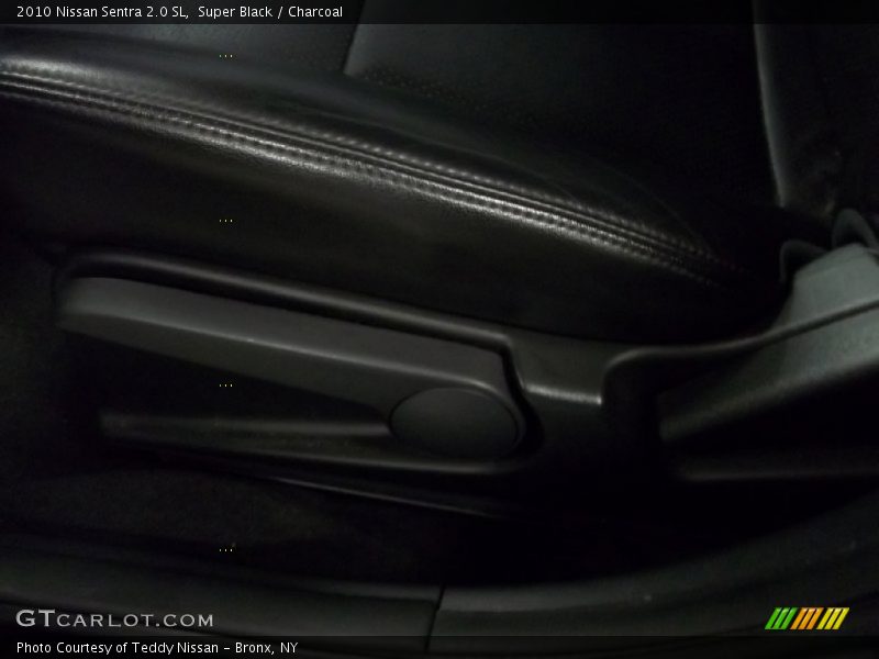 Super Black / Charcoal 2010 Nissan Sentra 2.0 SL
