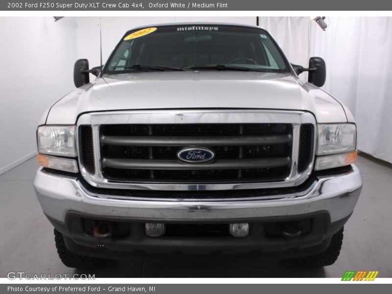 Oxford White / Medium Flint 2002 Ford F250 Super Duty XLT Crew Cab 4x4
