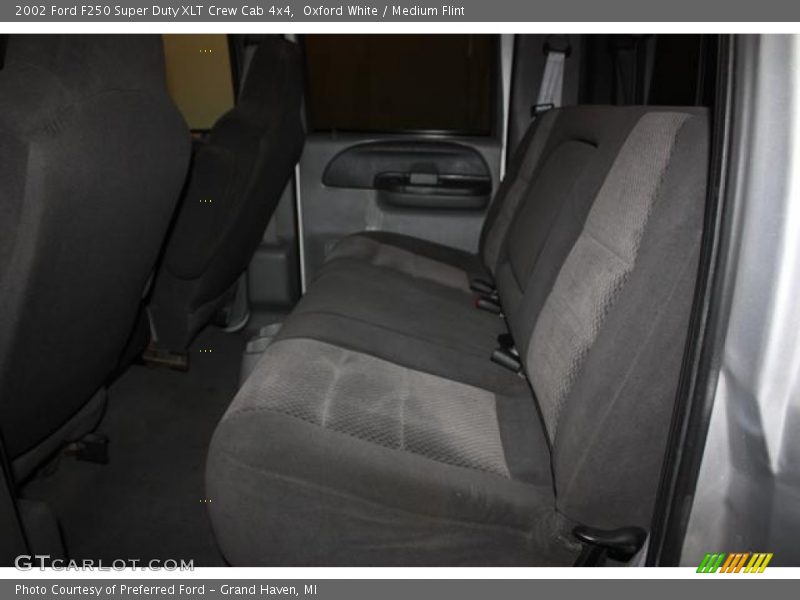 Oxford White / Medium Flint 2002 Ford F250 Super Duty XLT Crew Cab 4x4