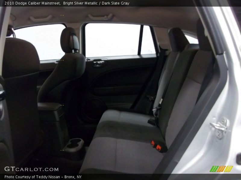 Bright Silver Metallic / Dark Slate Gray 2010 Dodge Caliber Mainstreet