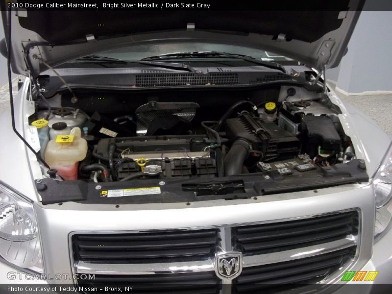 Bright Silver Metallic / Dark Slate Gray 2010 Dodge Caliber Mainstreet