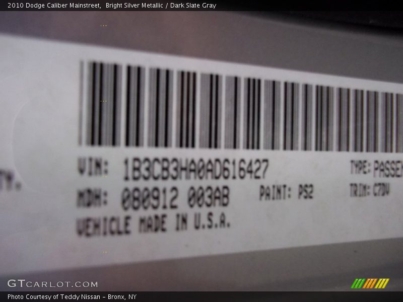 Bright Silver Metallic / Dark Slate Gray 2010 Dodge Caliber Mainstreet