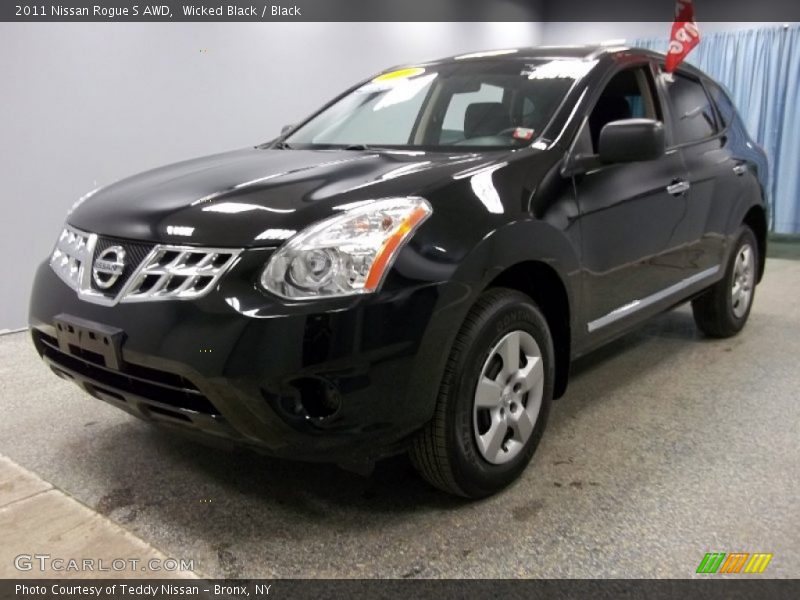 Wicked Black / Black 2011 Nissan Rogue S AWD