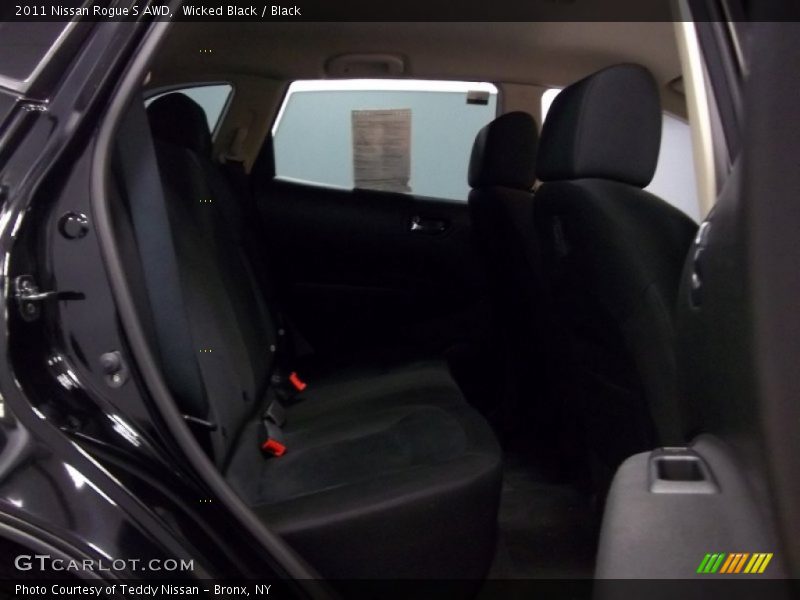 Wicked Black / Black 2011 Nissan Rogue S AWD