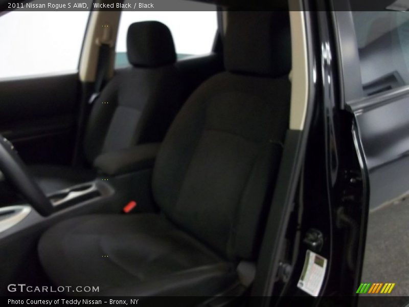 Wicked Black / Black 2011 Nissan Rogue S AWD