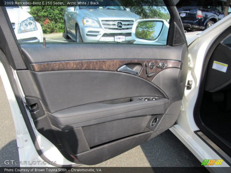 Arctic White / Black 2009 Mercedes-Benz E 350 Sedan