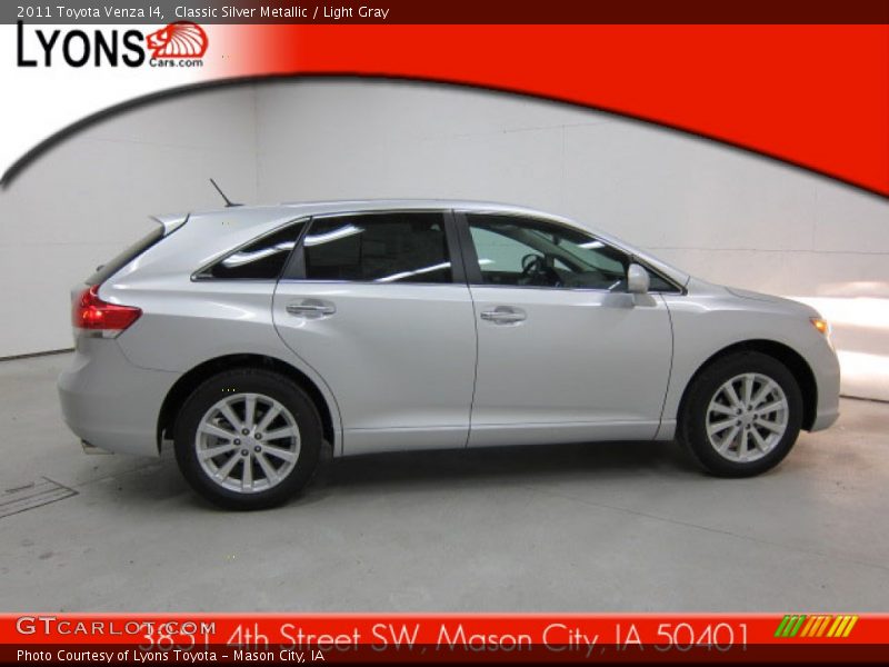 Classic Silver Metallic / Light Gray 2011 Toyota Venza I4