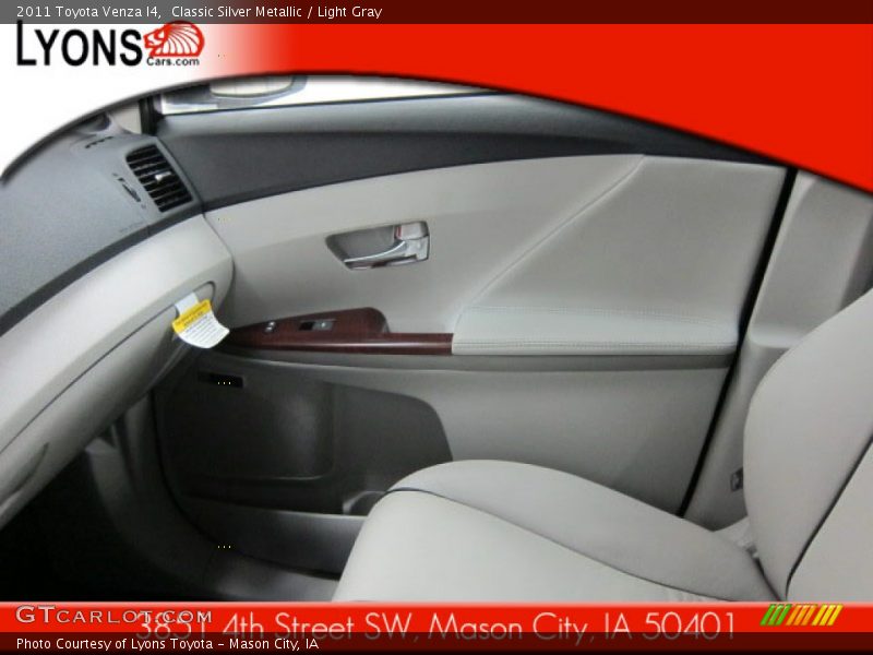 Classic Silver Metallic / Light Gray 2011 Toyota Venza I4
