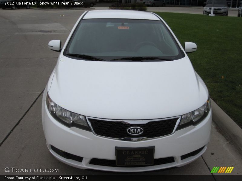 Snow White Pearl / Black 2012 Kia Forte EX