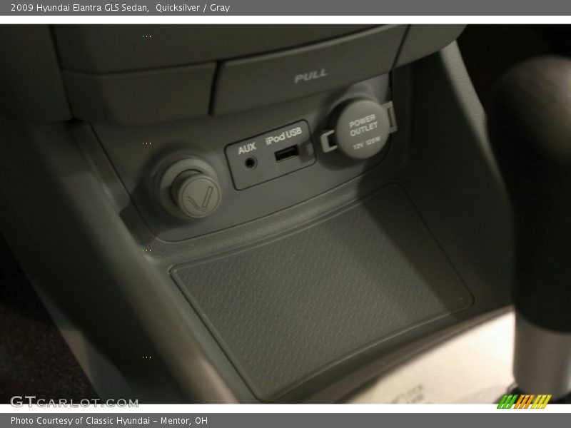 Quicksilver / Gray 2009 Hyundai Elantra GLS Sedan