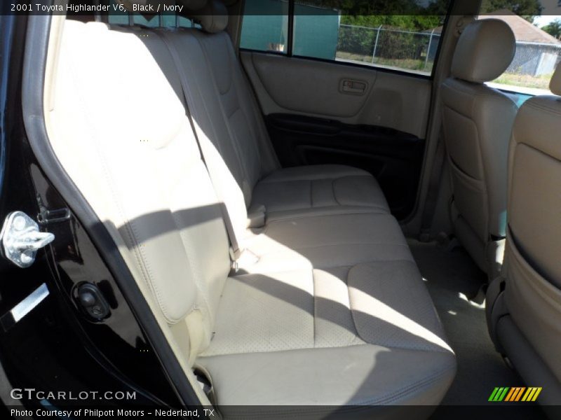 Black / Ivory 2001 Toyota Highlander V6