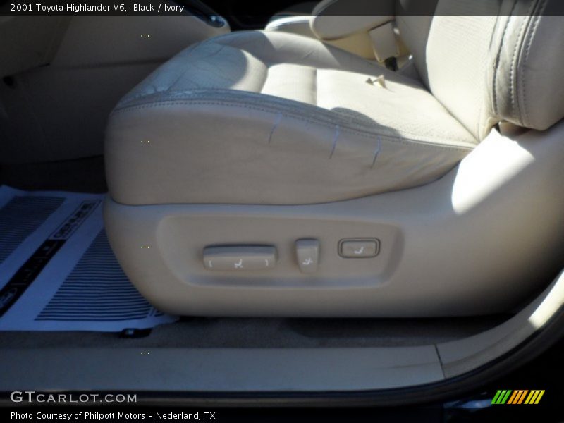 Black / Ivory 2001 Toyota Highlander V6