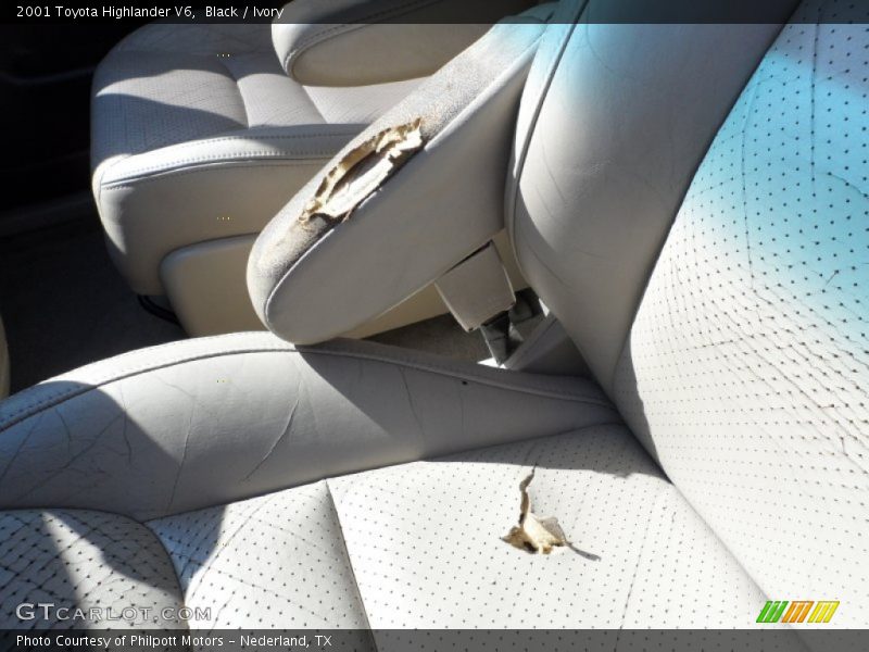 Black / Ivory 2001 Toyota Highlander V6