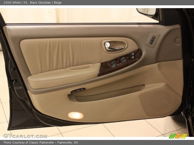 Black Obsidian / Beige 2000 Infiniti I 30
