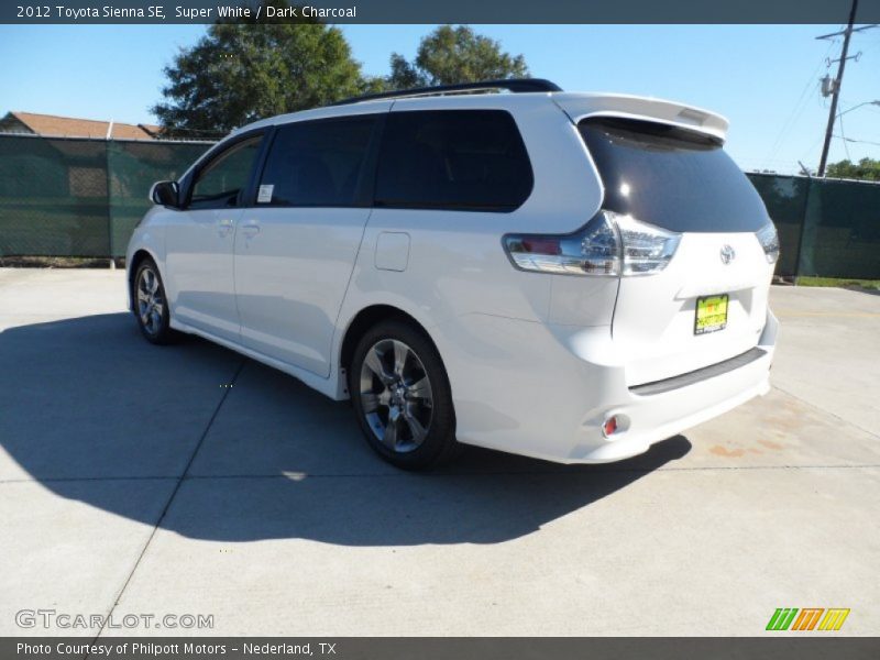 Super White / Dark Charcoal 2012 Toyota Sienna SE