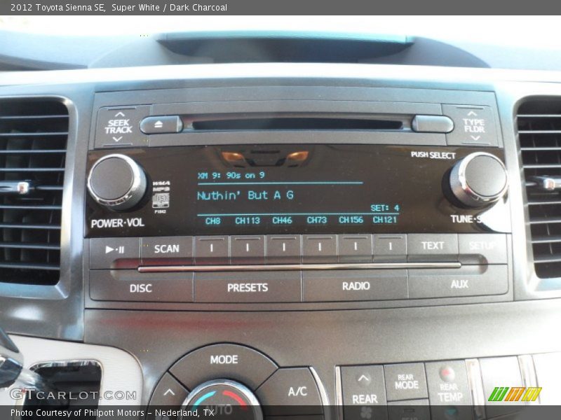 Audio System of 2012 Sienna SE