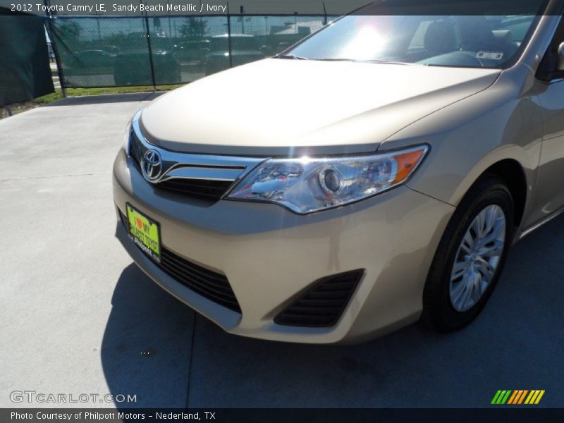 Sandy Beach Metallic / Ivory 2012 Toyota Camry LE