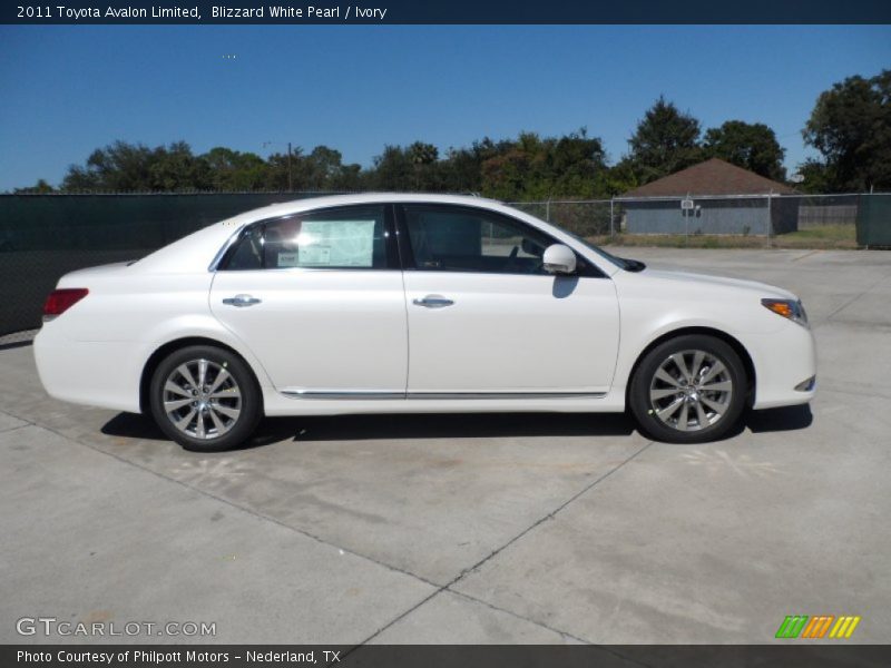 Blizzard White Pearl / Ivory 2011 Toyota Avalon Limited