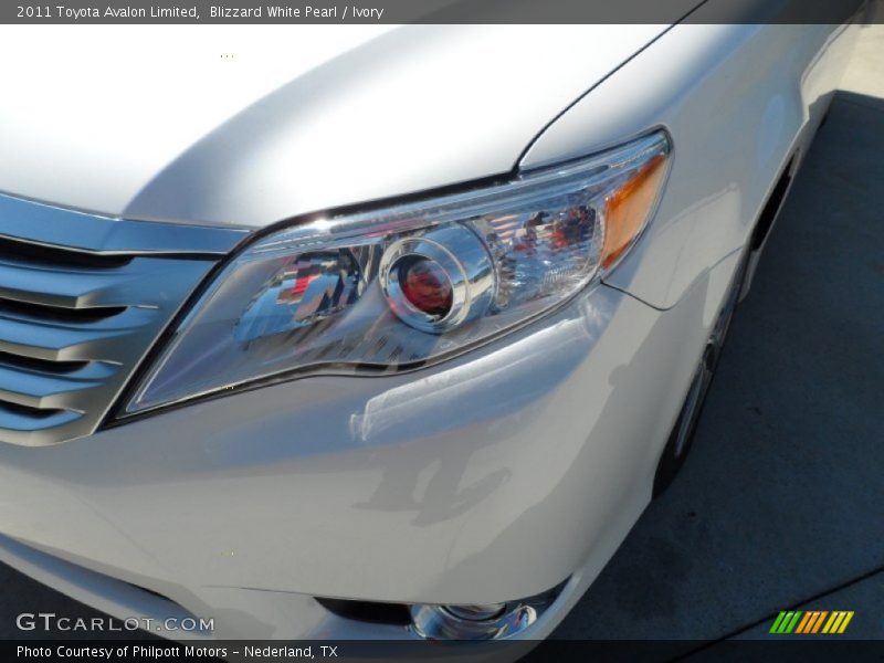 Blizzard White Pearl / Ivory 2011 Toyota Avalon Limited