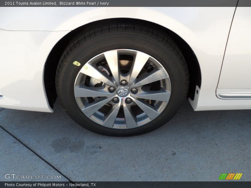 Blizzard White Pearl / Ivory 2011 Toyota Avalon Limited