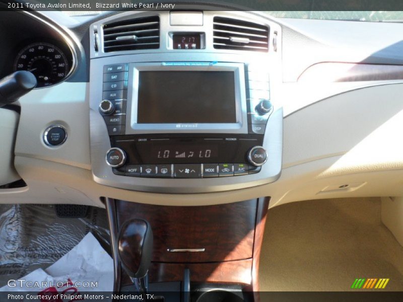 Blizzard White Pearl / Ivory 2011 Toyota Avalon Limited