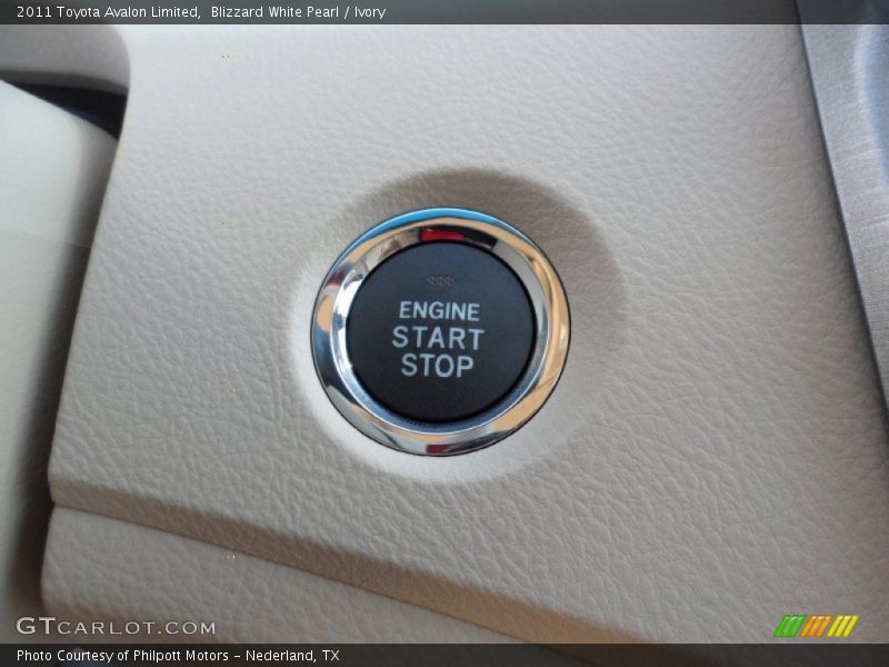 Blizzard White Pearl / Ivory 2011 Toyota Avalon Limited