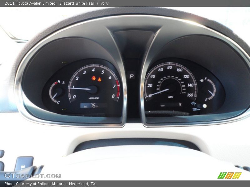 Blizzard White Pearl / Ivory 2011 Toyota Avalon Limited