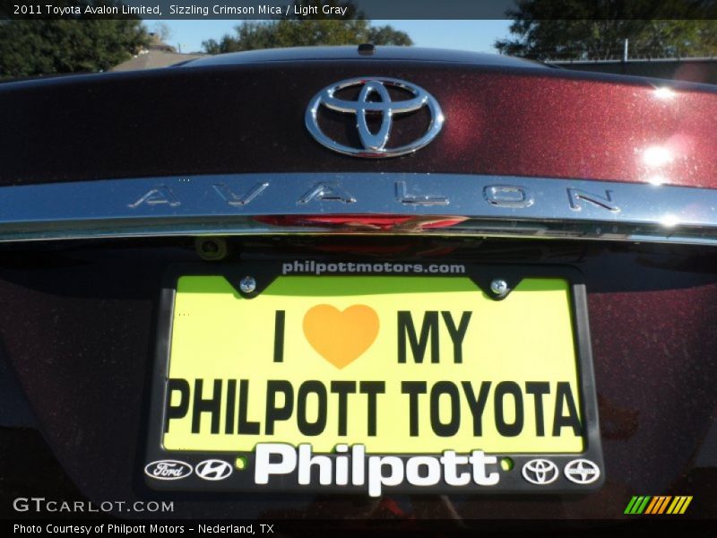 Sizzling Crimson Mica / Light Gray 2011 Toyota Avalon Limited