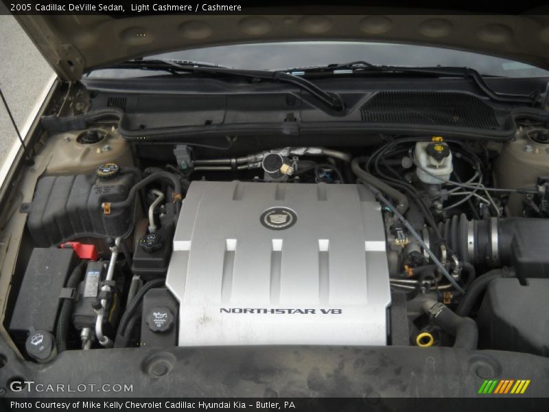 Light Cashmere / Cashmere 2005 Cadillac DeVille Sedan