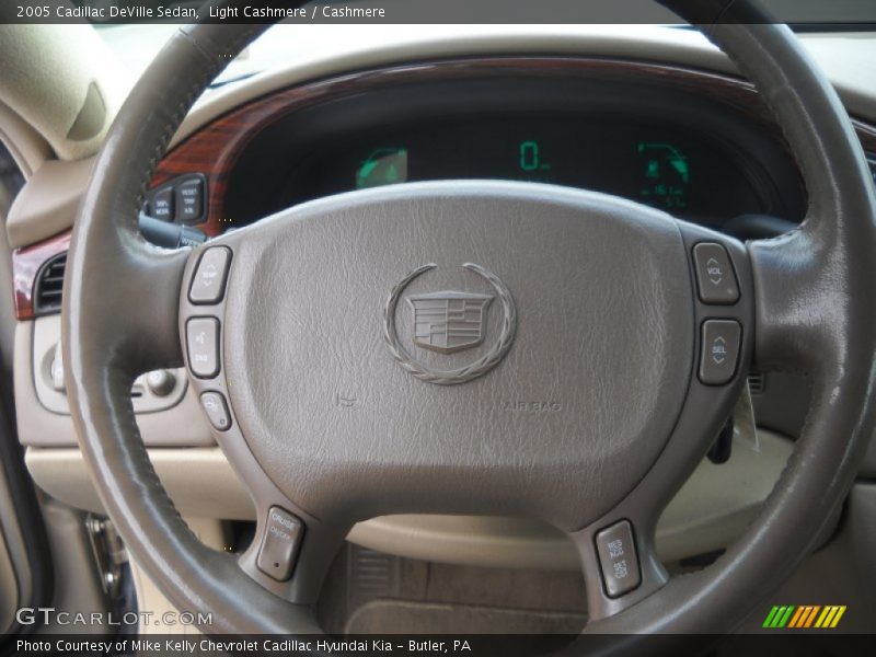 Light Cashmere / Cashmere 2005 Cadillac DeVille Sedan