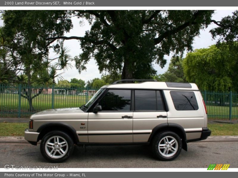 White Gold / Black 2003 Land Rover Discovery SE7